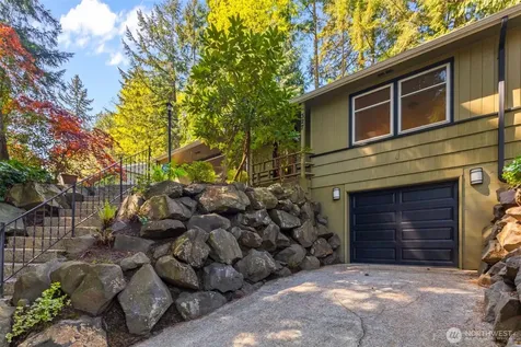 327 108 Avenue SE Bellevue WA 98004