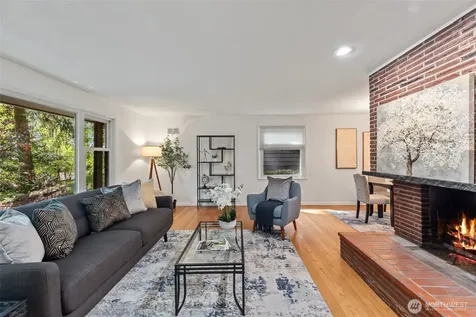 327 108 Avenue SE Bellevue WA 98004