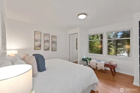 327 108 Avenue SE Bellevue WA 98004