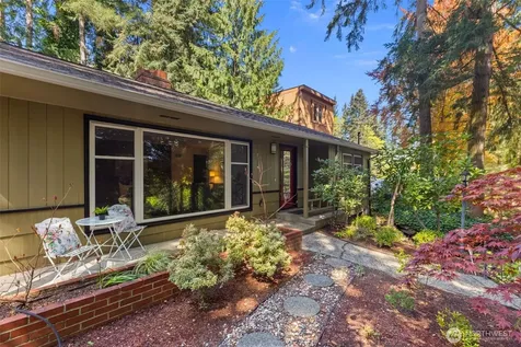327 108 Avenue SE Bellevue WA 98004