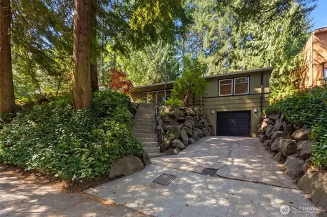 327 108 Avenue SE Bellevue WA 98004