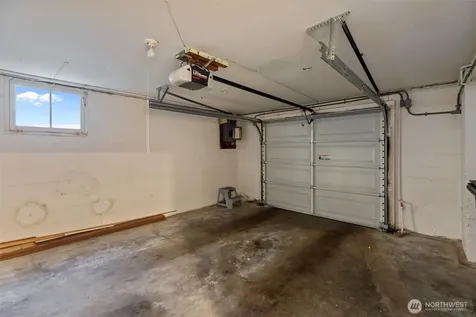 327 108 Avenue SE Bellevue WA 98004