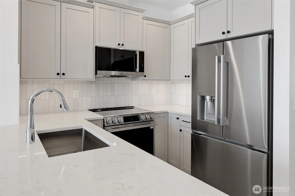 105 S 8th Street Lynden WA 98264