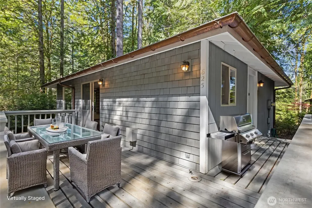 625 E Pointes Drive W Shelton WA 98584