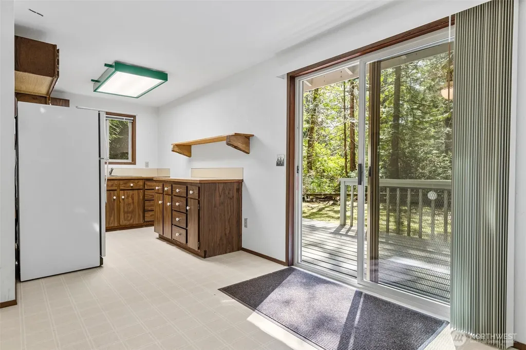 625 E Pointes Drive W Shelton WA 98584