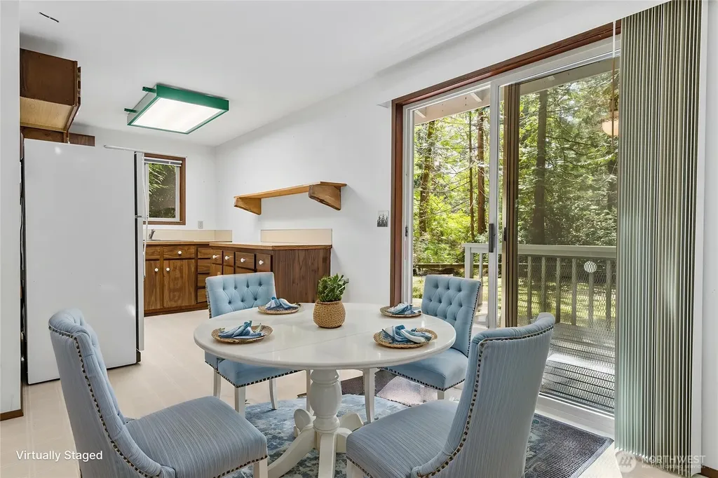 625 E Pointes Drive W Shelton WA 98584
