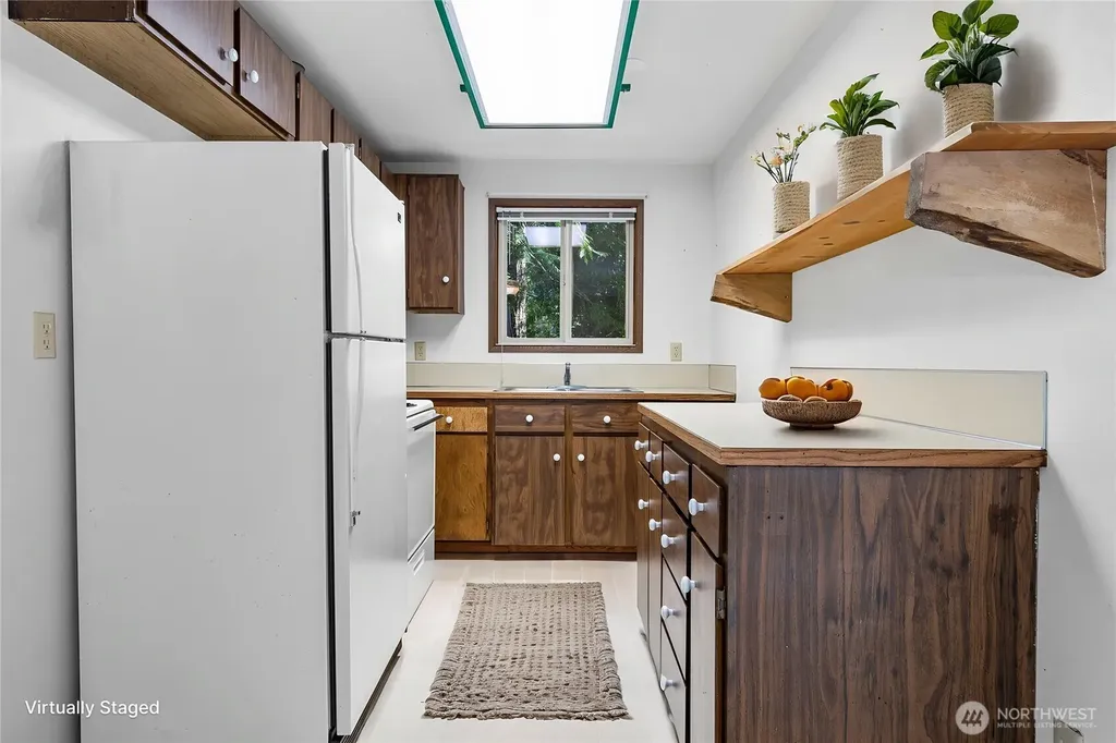 625 E Pointes Drive W Shelton WA 98584