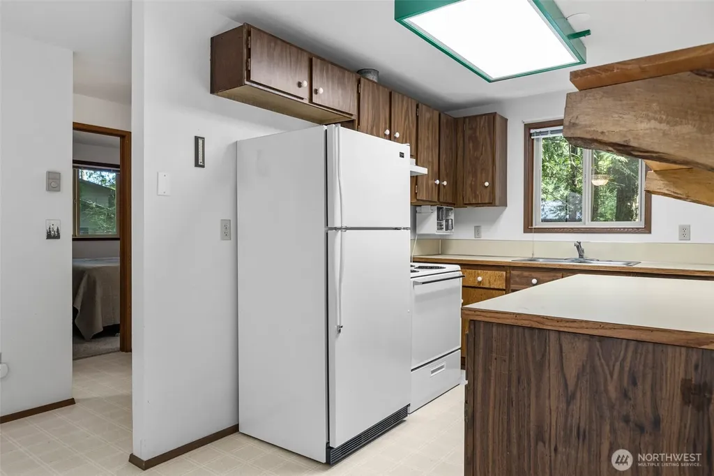 625 E Pointes Drive W Shelton WA 98584