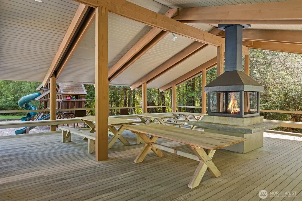 625 E Pointes Drive W Shelton WA 98584