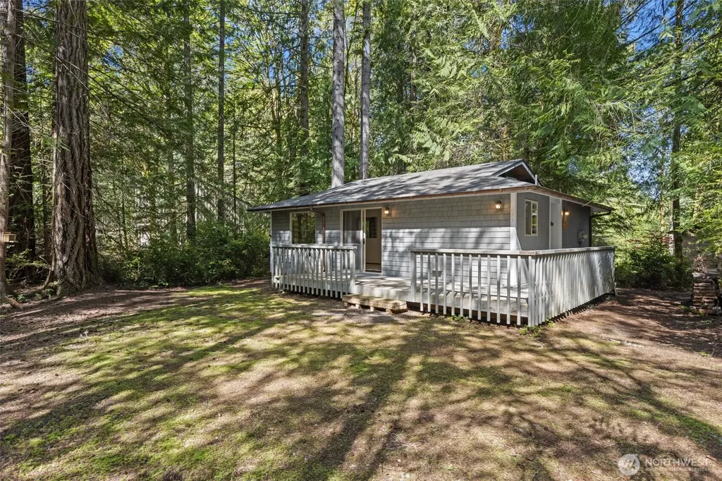 625 E Pointes Drive W Shelton WA 98584