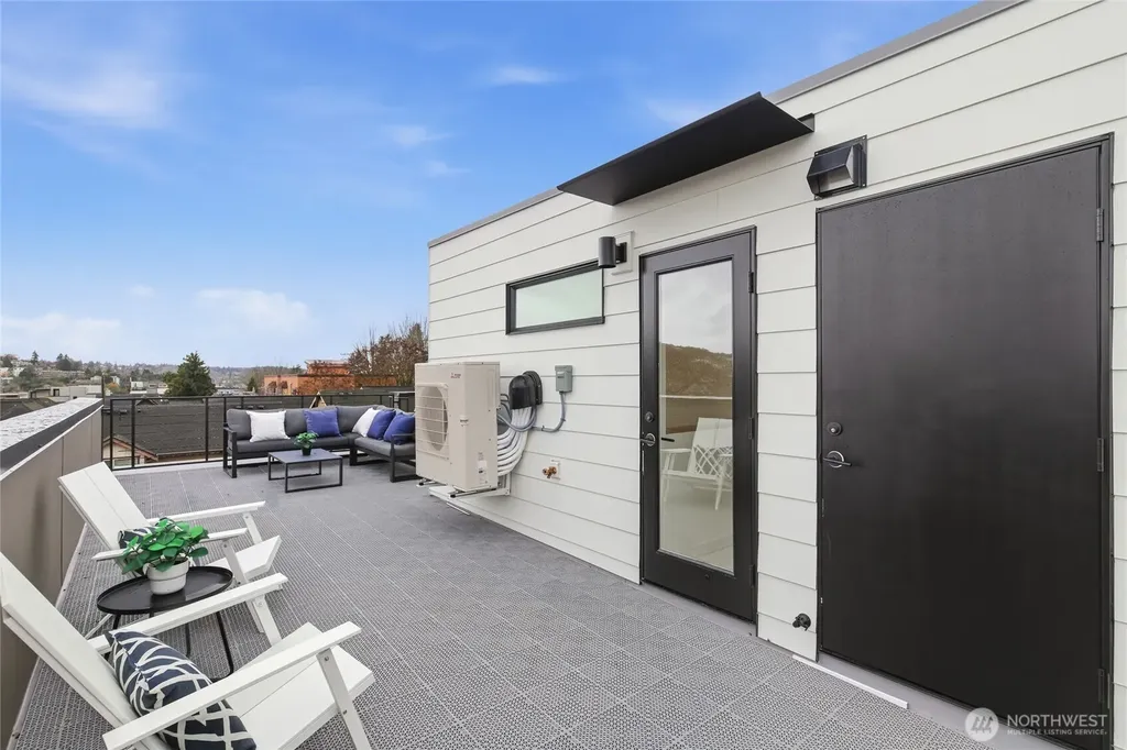 3648 Greenwood Avenue N Seattle WA 98103