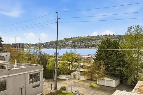 2364 Fairview Avenue E Seattle WA 98102
