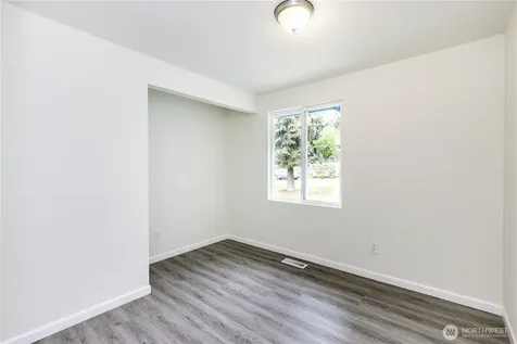 9439 11th Avenue SW Seattle WA 98106