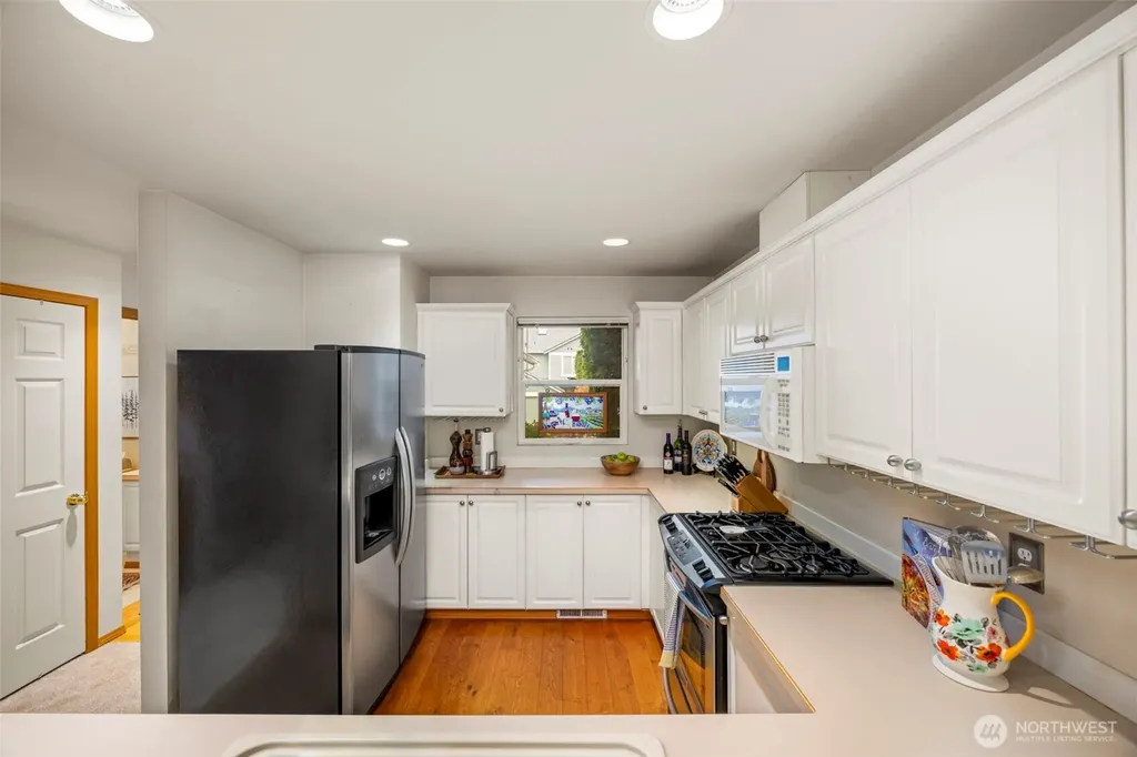 1143 Windy Beach Lane Silverdale WA 98383