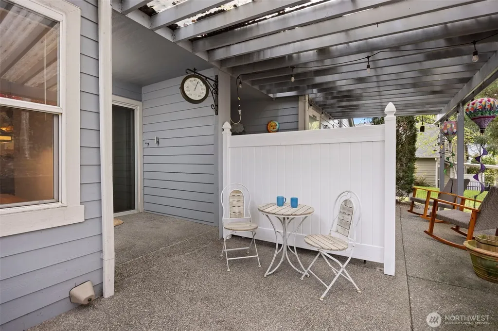 1143 Windy Beach Lane Silverdale WA 98383