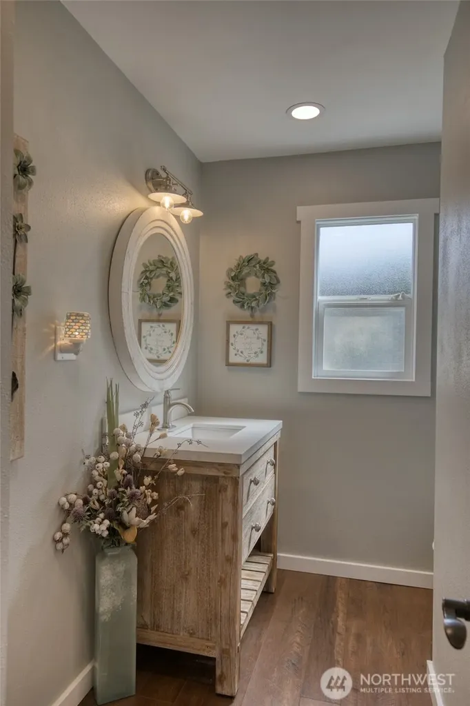 91 Hogan Road Hoquiam WA 98550