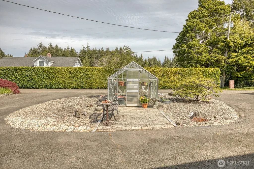 91 Hogan Road Hoquiam WA 98550