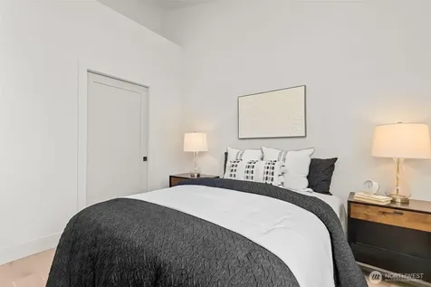7350 22nd Avenue NW Seattle WA 98117