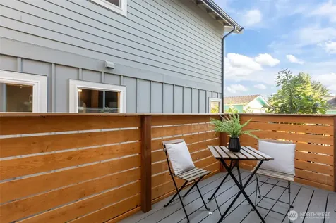 7350 22nd Avenue NW Seattle WA 98117