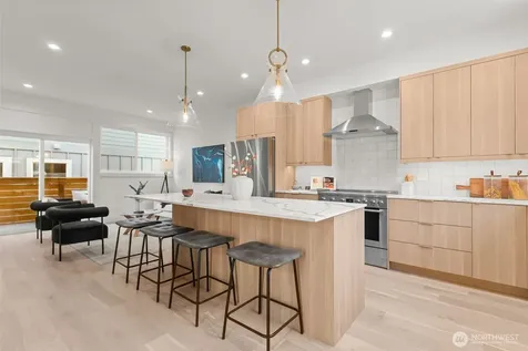 7350 22nd Avenue NW Seattle WA 98117