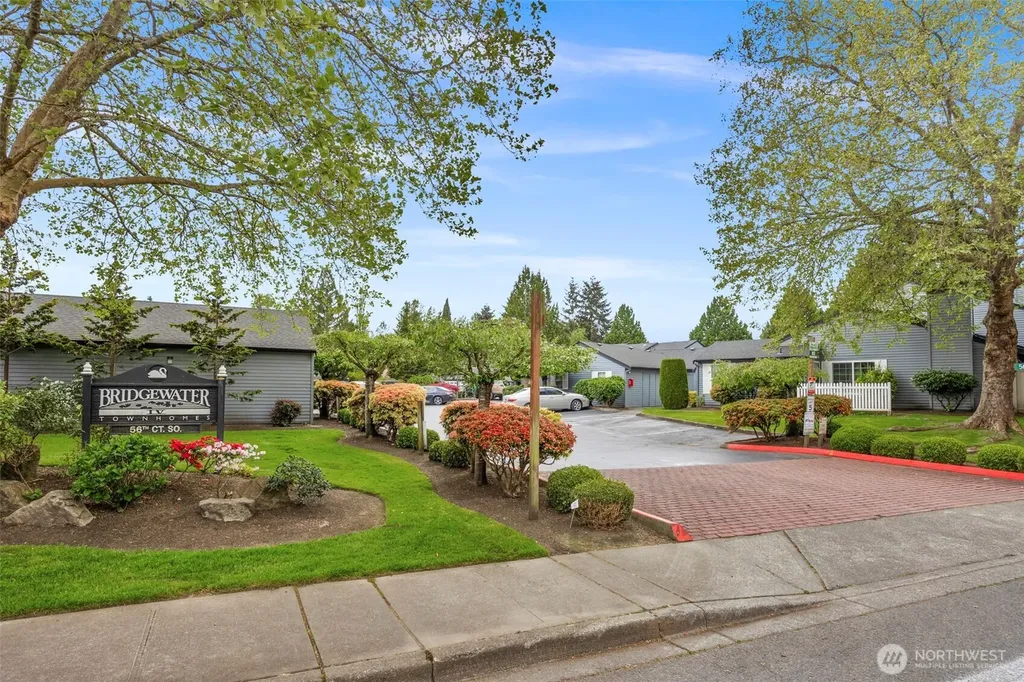 23909 56th Court S Kent WA 98032