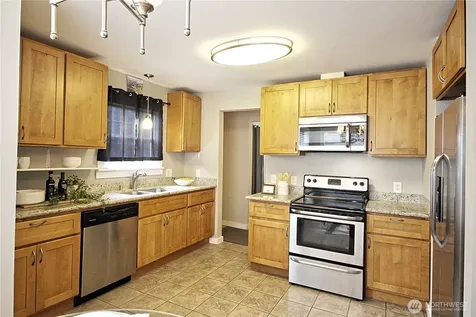 5722 119th Avenue E Puyallup WA 98372