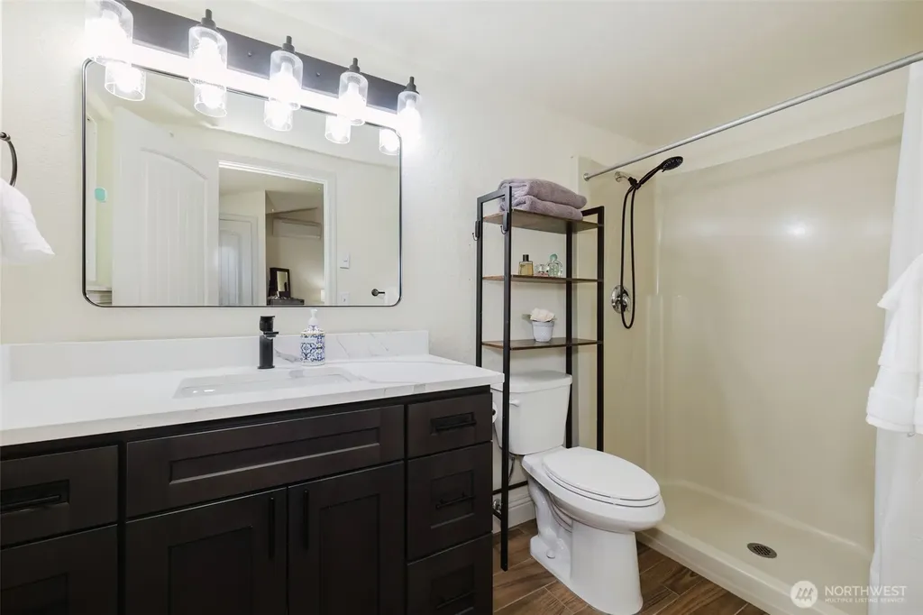 4482 NW Cascade Street Silverdale WA 98383