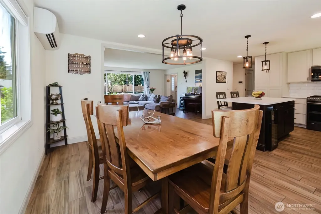 4482 NW Cascade Street Silverdale WA 98383