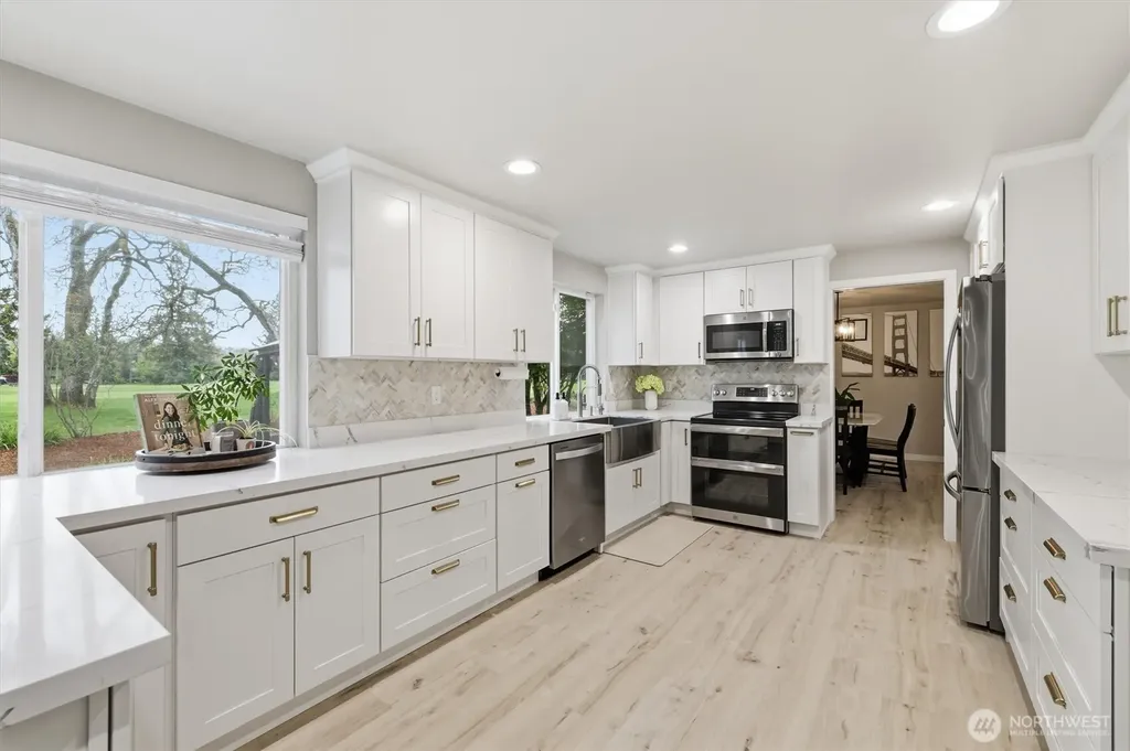 8410 Zircon Drive SW Lakewood WA 98498