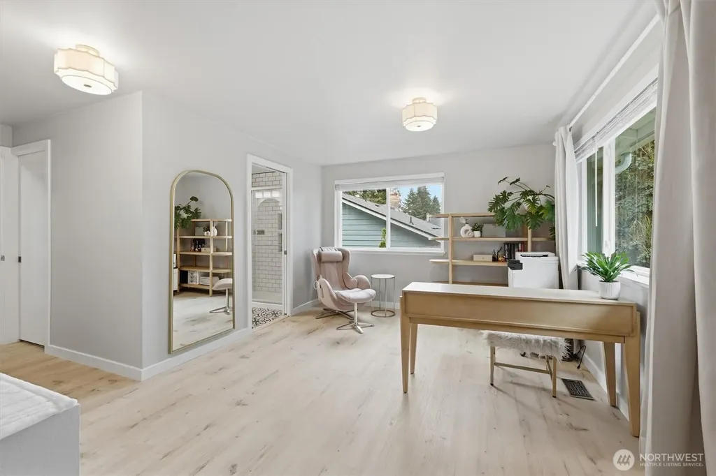 8410 Zircon Drive SW Lakewood WA 98498