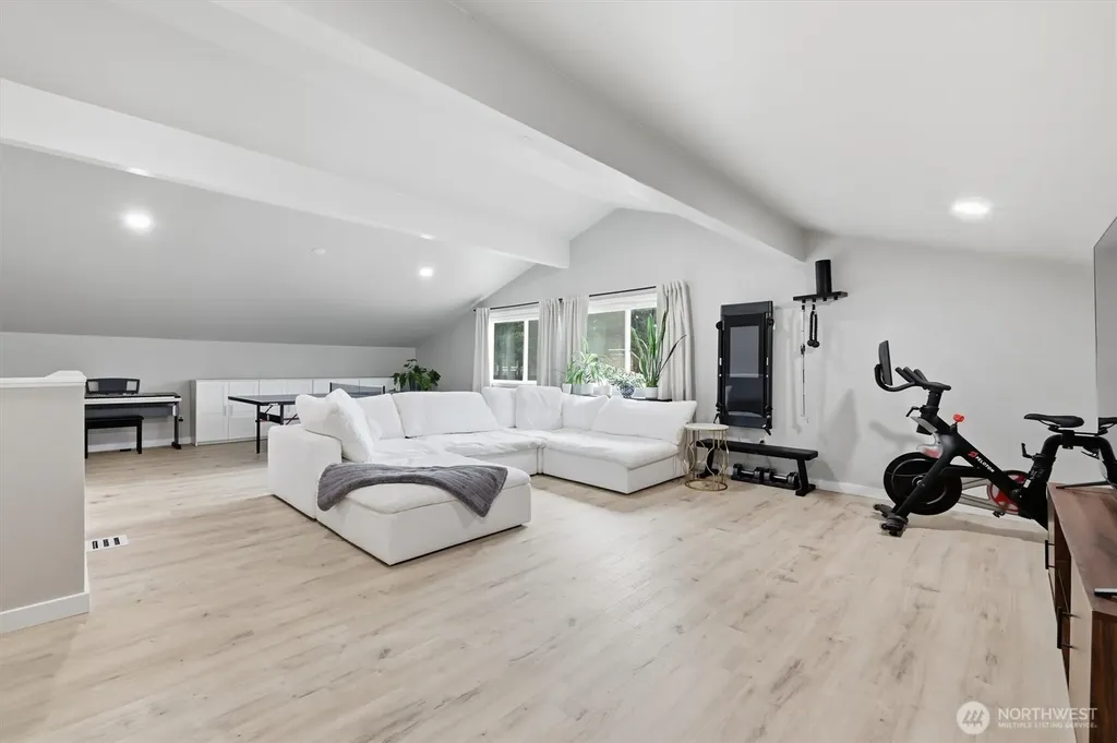 8410 Zircon Drive SW Lakewood WA 98498