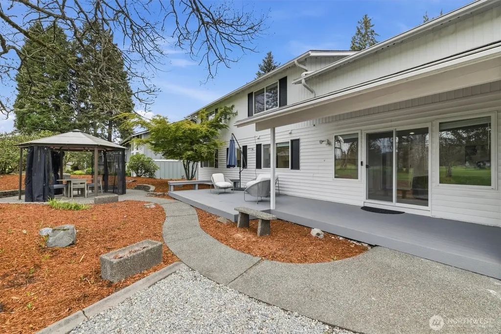 8410 Zircon Drive SW Lakewood WA 98498