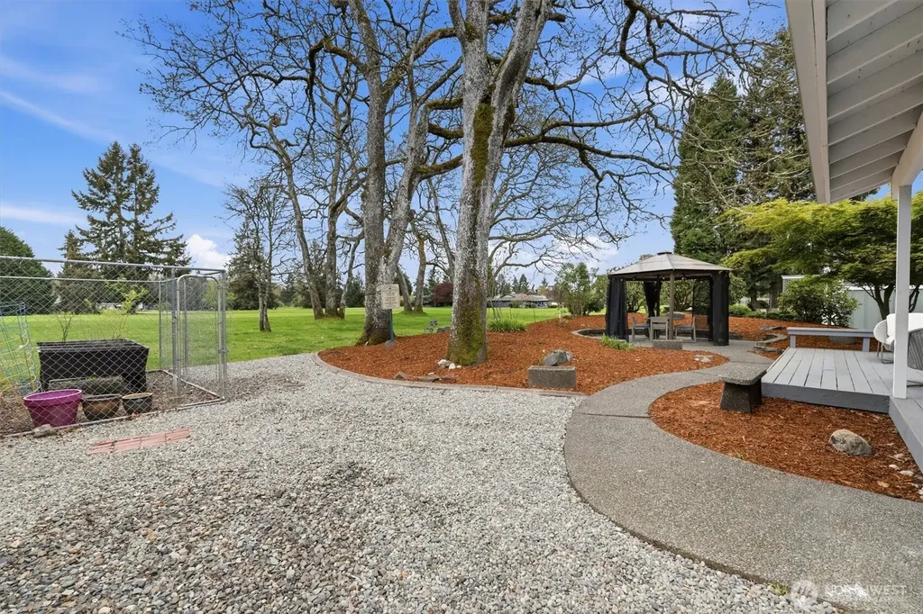 8410 Zircon Drive SW Lakewood WA 98498