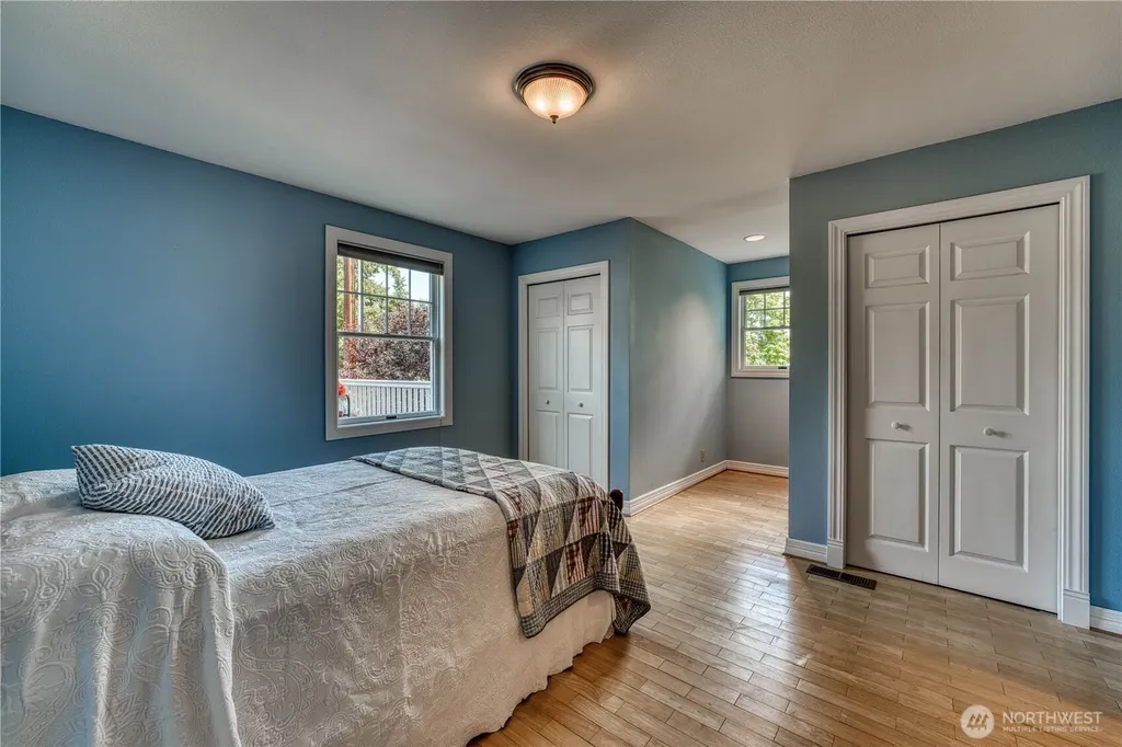 10295 NE West Kingston Road Kingston WA 98346