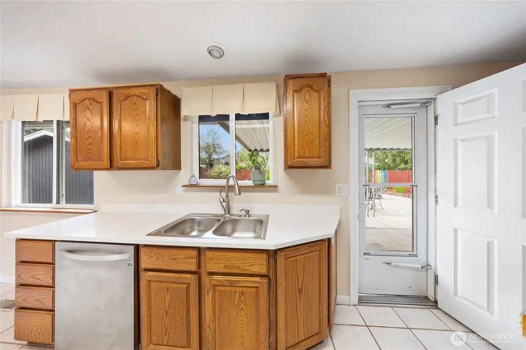 1106 26th Street SE Auburn WA 98002