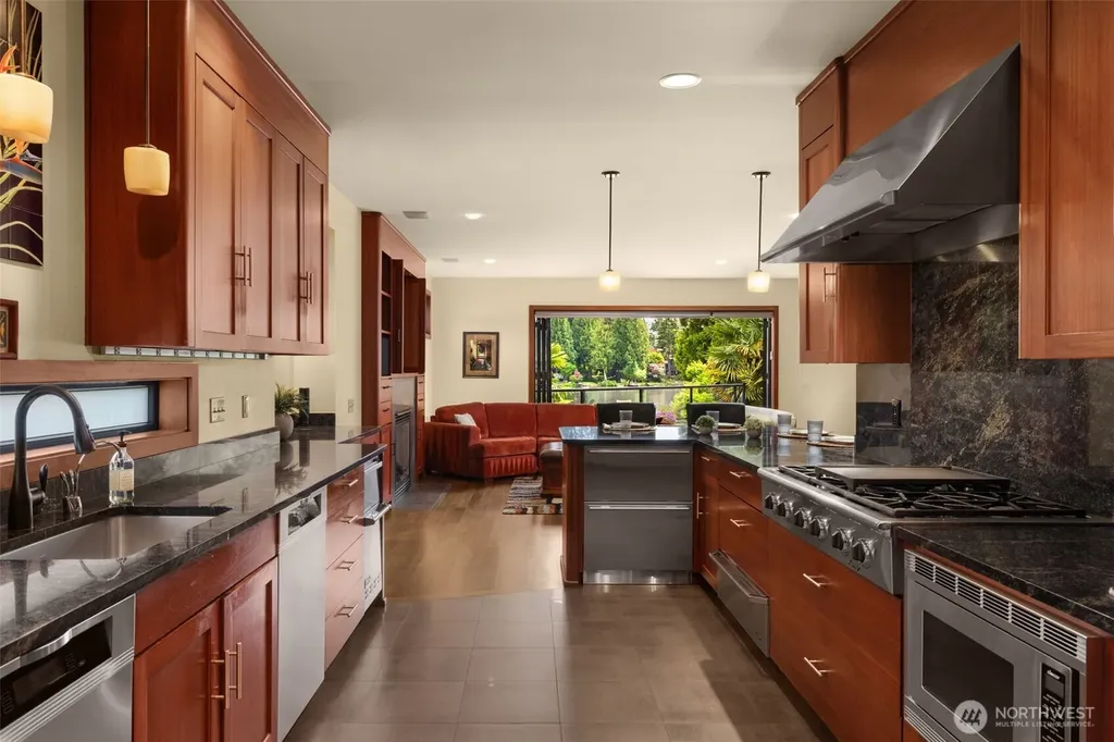 2155 N 128th Street Seattle WA 98133