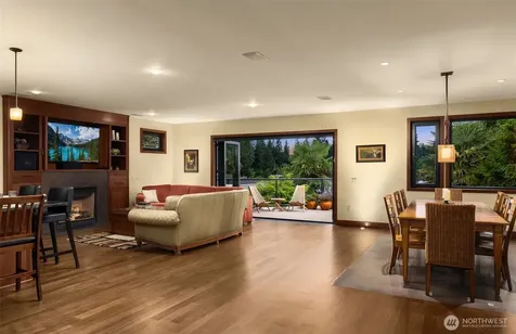 2155 N 128th Street Seattle WA 98133