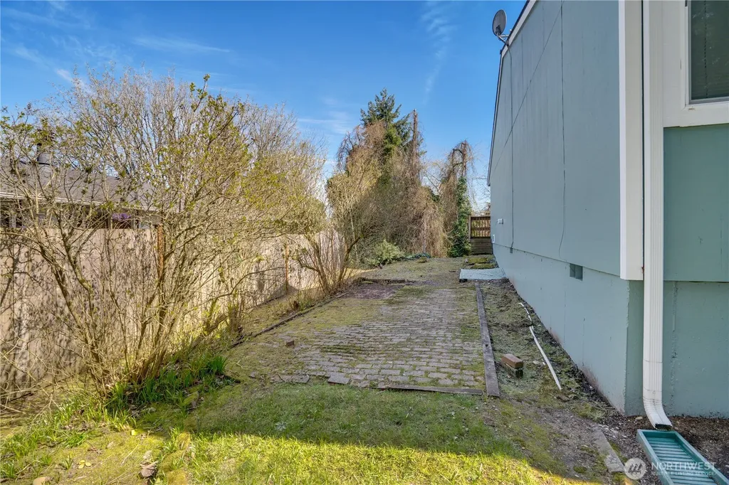 3023 Bridgeport Way W University Place WA 98466