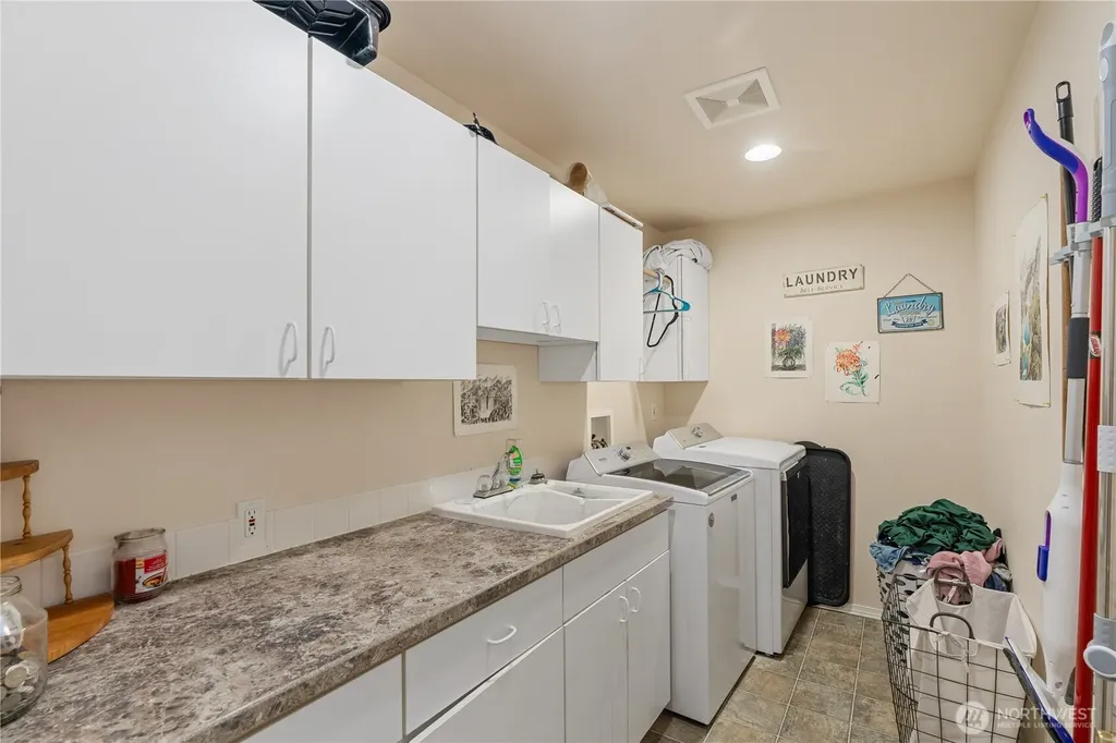 3141 Sanderling Drive Hoquiam WA 98550
