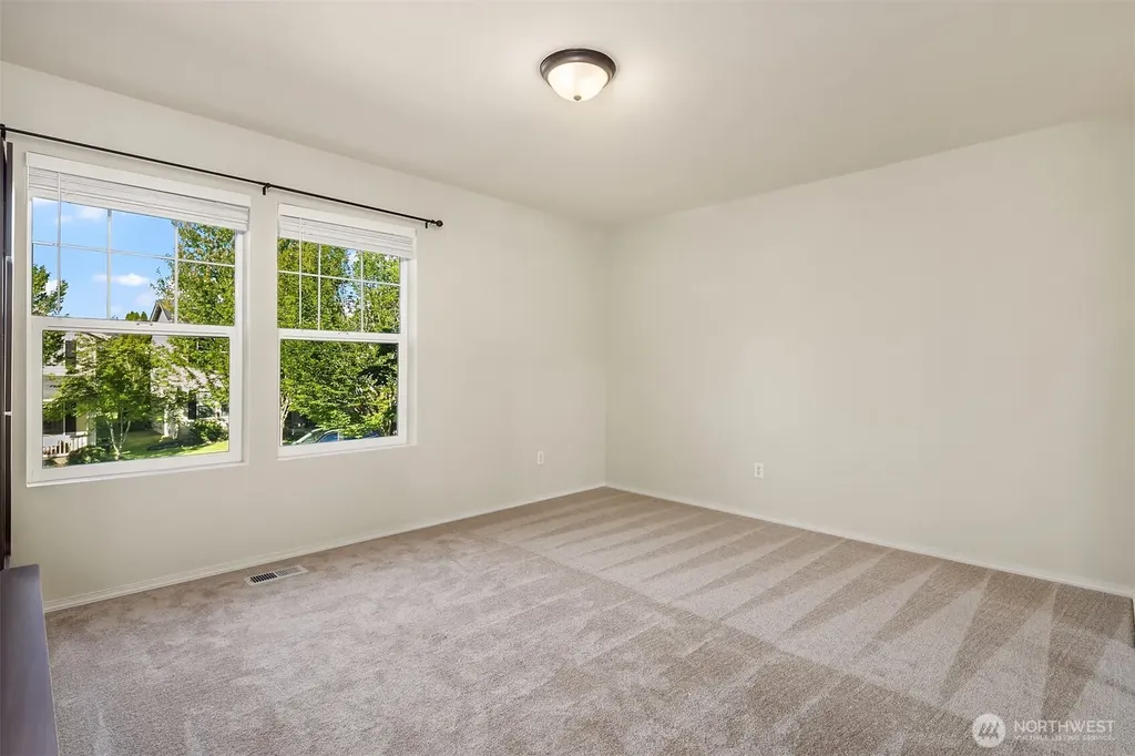 7825 Cortland Ave SE Snoqualmie WA 98065