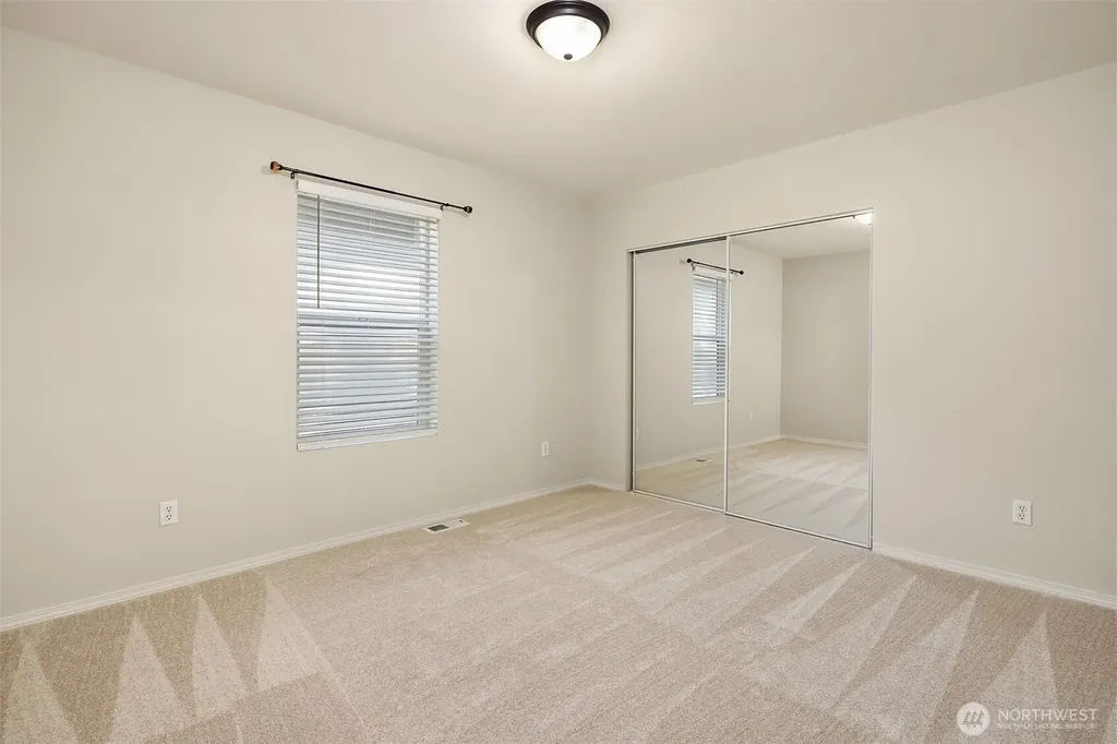7825 Cortland Ave SE Snoqualmie WA 98065