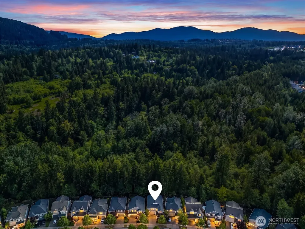 7825 Cortland Ave SE Snoqualmie WA 98065