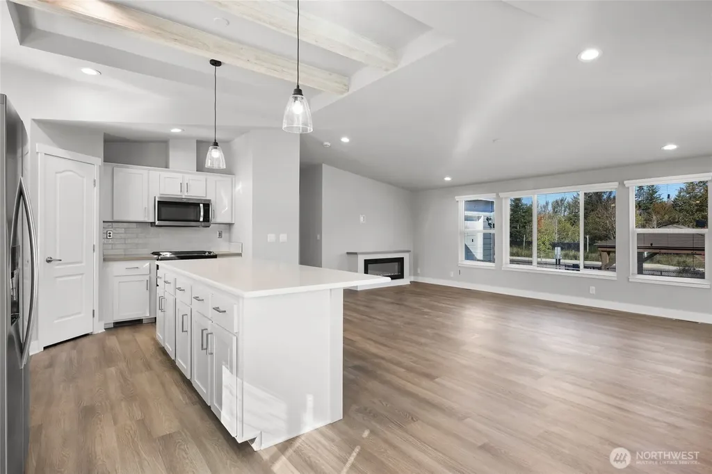 2126 Glacier Street Enumclaw WA 98022