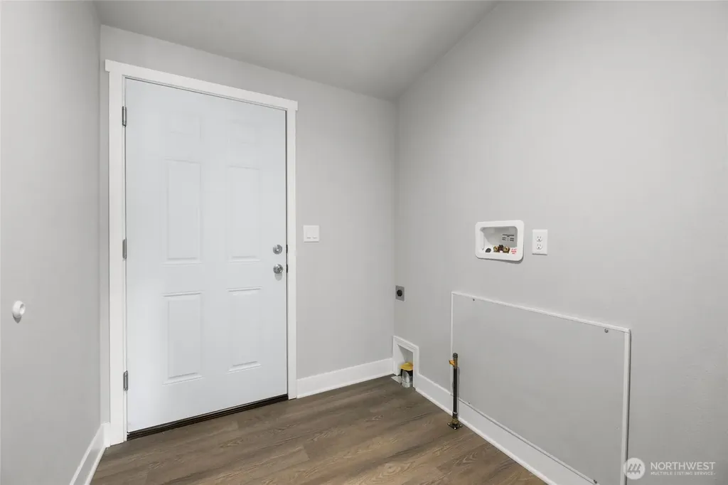 2126 Glacier Street Enumclaw WA 98022