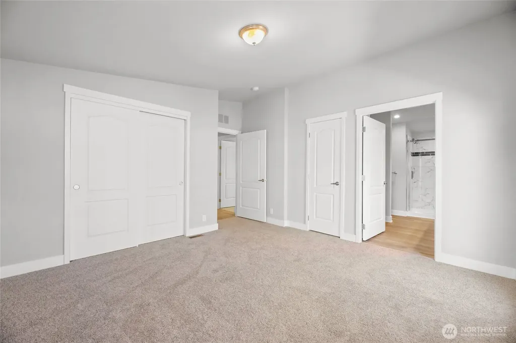 2126 Glacier Street Enumclaw WA 98022