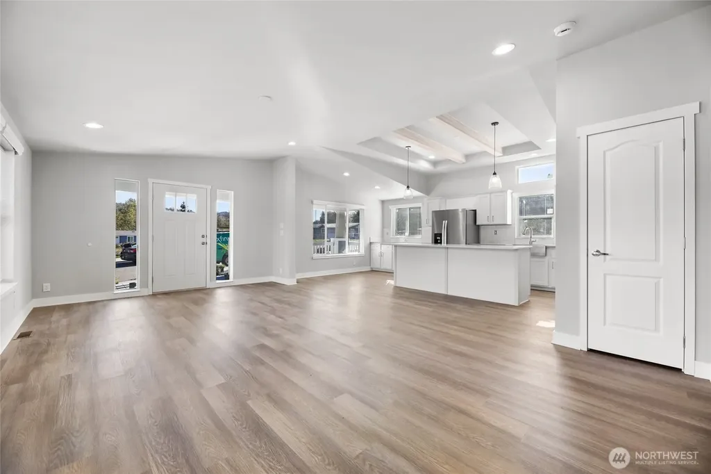 2126 Glacier Street Enumclaw WA 98022