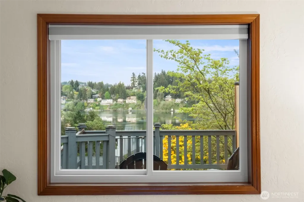 2490 Rocky Point Road NW Bremerton WA 98312