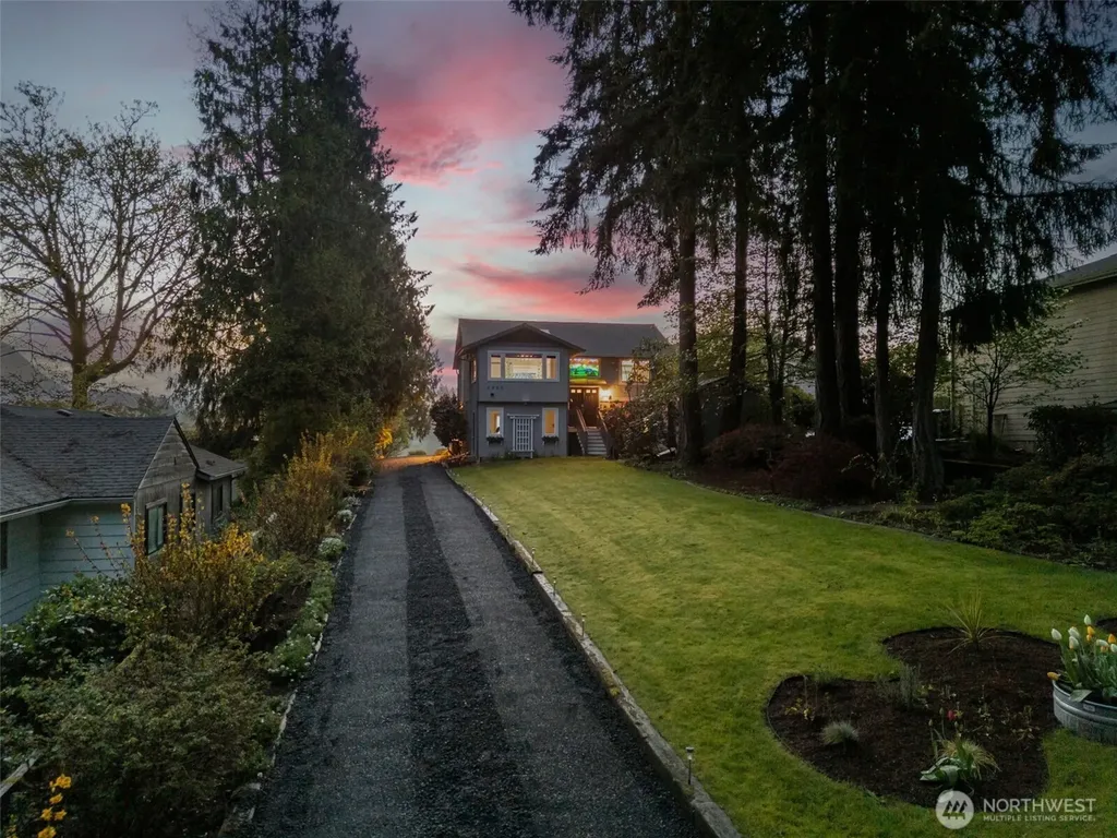 2490 Rocky Point Road NW Bremerton WA 98312