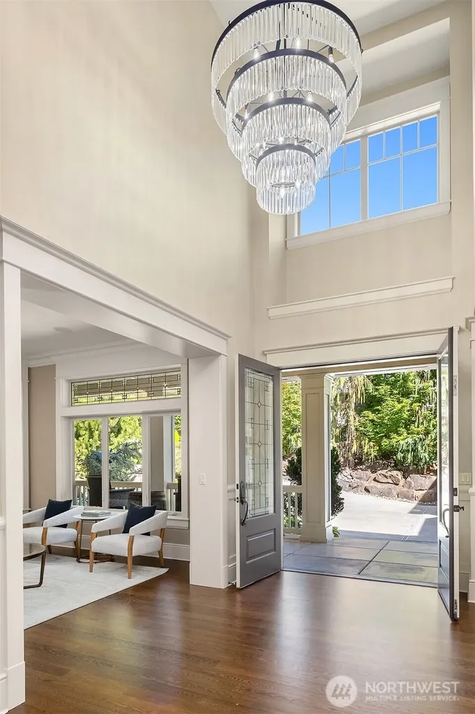 805 92nd Avenue NE Bellevue WA 98004