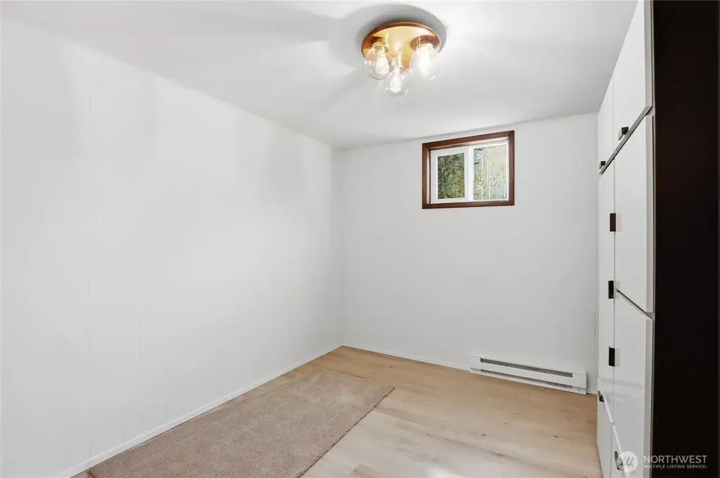 3961 NW Country Lane Bremerton WA 98312